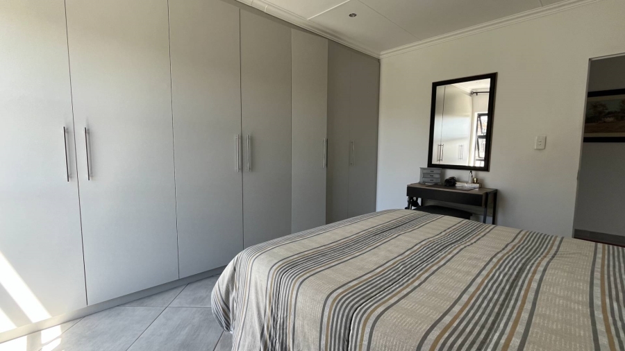 2 Bedroom Property for Sale in Reebok Western Cape